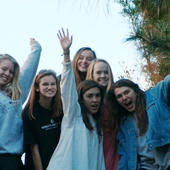 Meet your Posher, Gardner - Picture 1 of 1